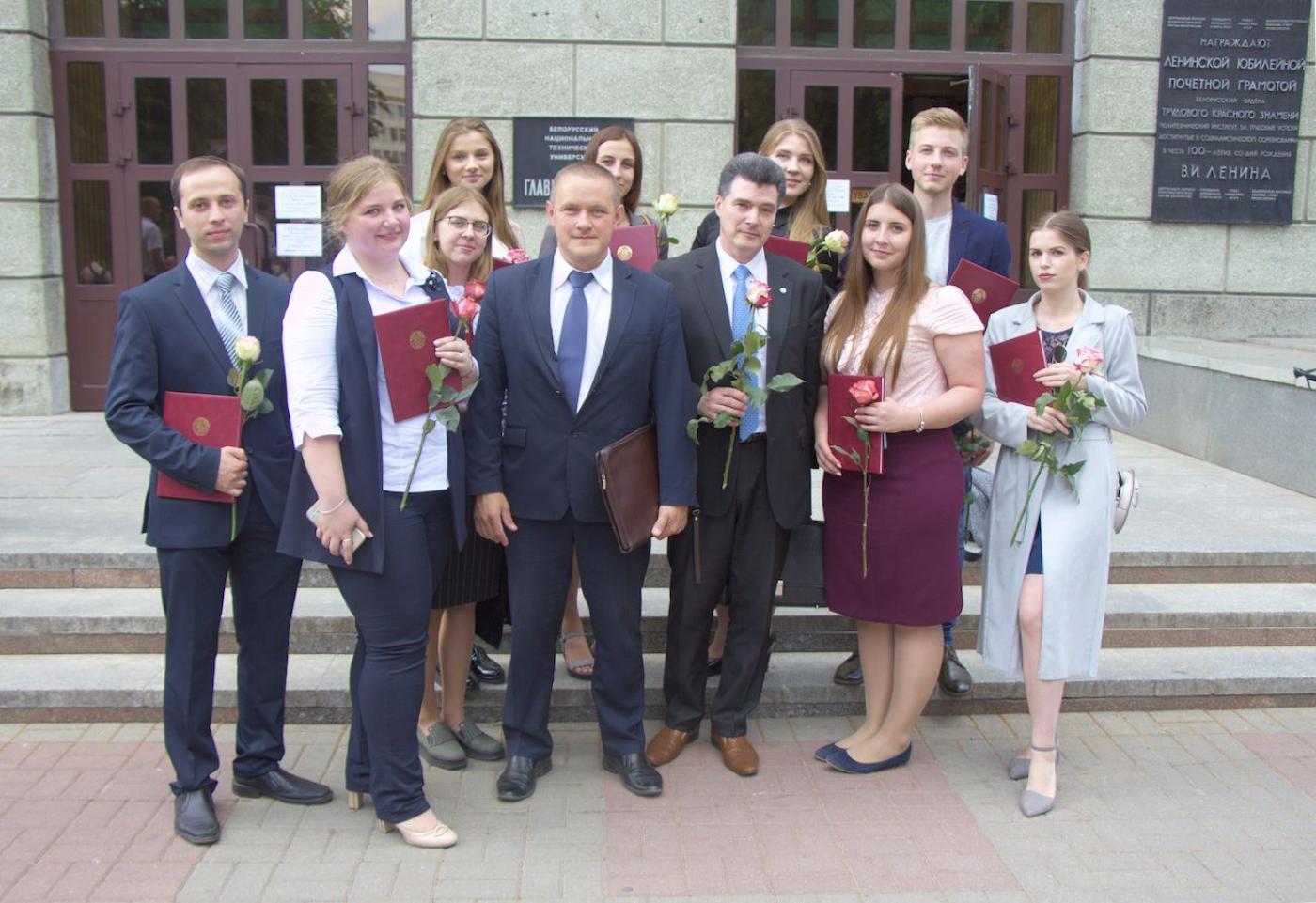 ДЕВЯТЬ выпускников факультета - обладатели наград специального фонда Президента Республики Беларусь
